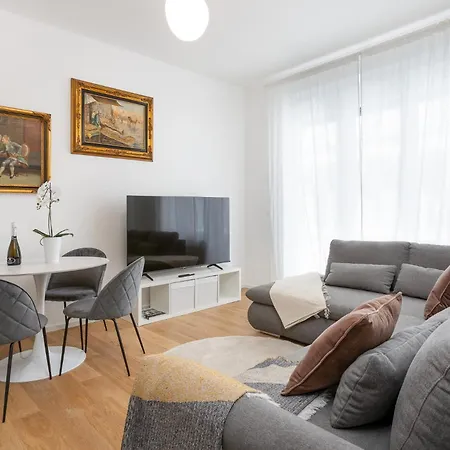 Apartment Aqua Domus