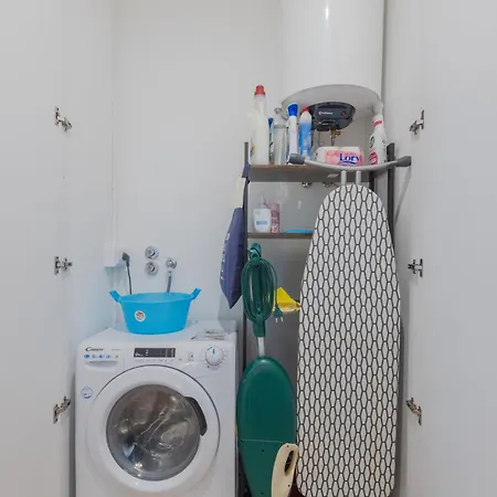 Aqua Domus Apartment *