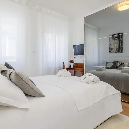 Aqua Domus Apartment Trieste