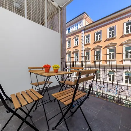 Aqua Domus Apartment